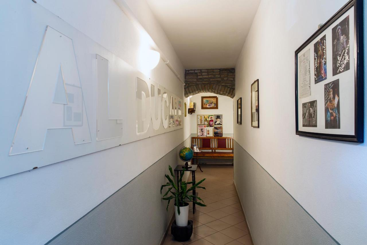 B&B Al Ducale And Apartments Parma Exteriér fotografie